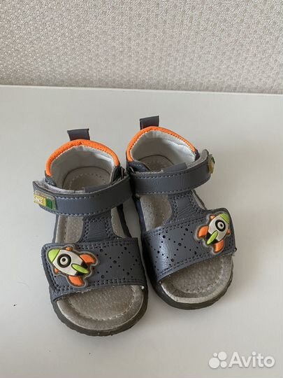 Сандалии детские 22
