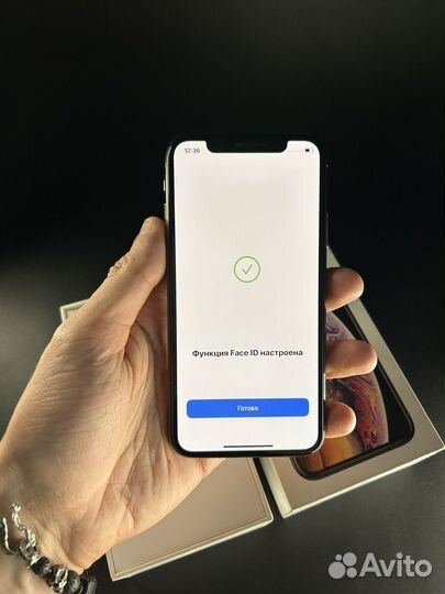 iPhone Xs, 64 ГБ
