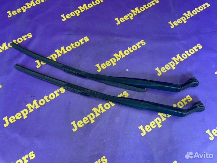 Дворник передний Toyota Land Cruiser UZJ200 2UZ