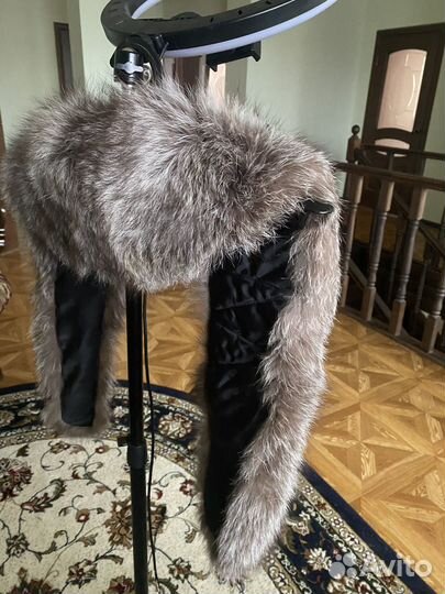 Меховой воротник чернобурка