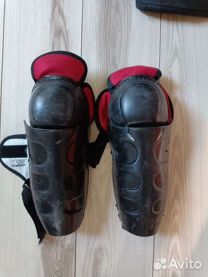 Хоккейные наколенники детские