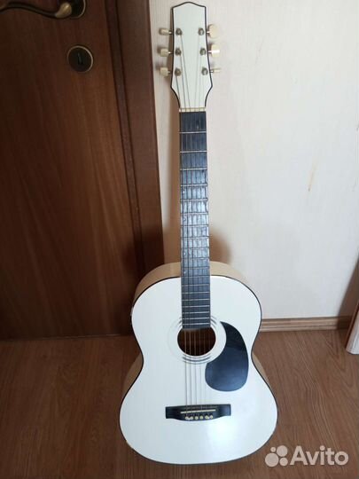 Акустическая гитара