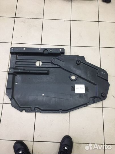 Защита топливного бака правая BMW X6 E71/X5 E70