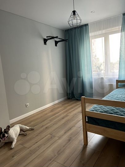 4-к. квартира, 72 м², 1/10 эт.