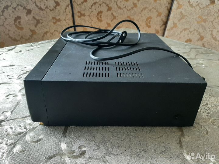 Видеомагнитофон panasonic p05