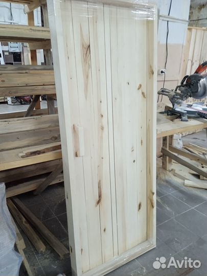 Дверь баня на клиньях. липа, сосна