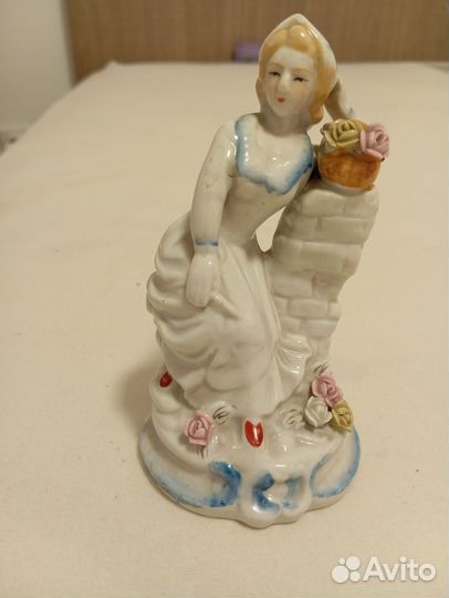 Винтажная статуэтка