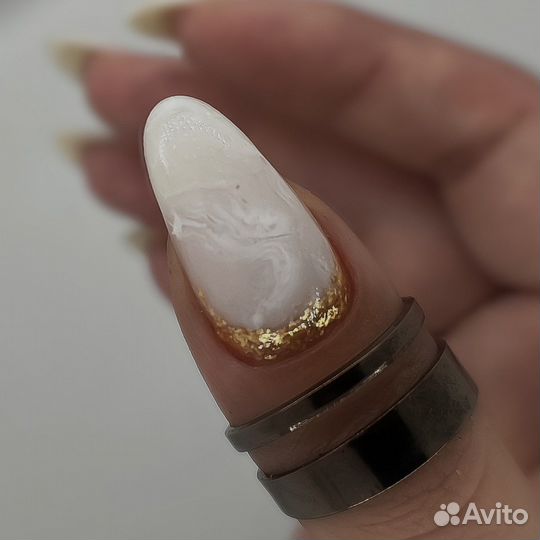 Маникюр, педикюр, наращивание ногтей