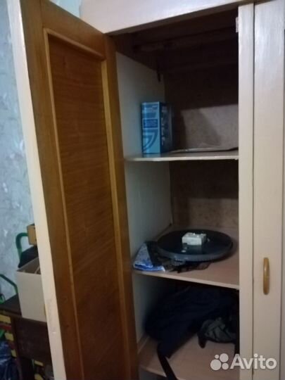 Ретро-шкаф антикварный платяной