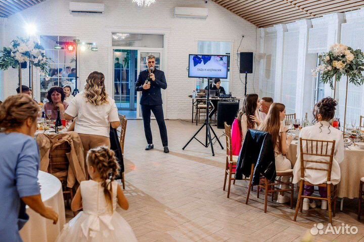 Ведущий на свадьбу