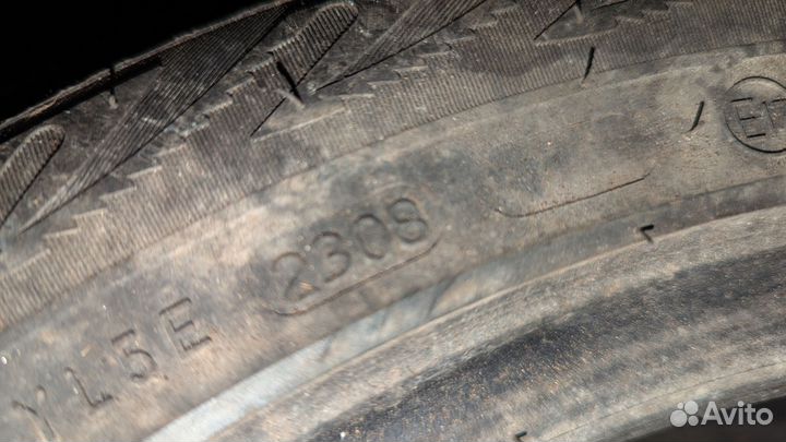 Nokian Tyres Hakkapeliitta 1 185/55 R15 29N