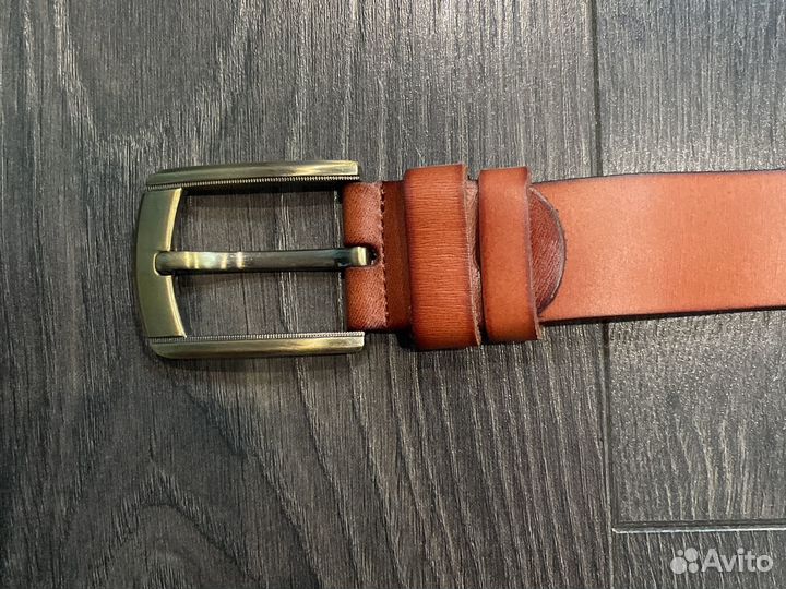Мужской кожаный ремень коричневый