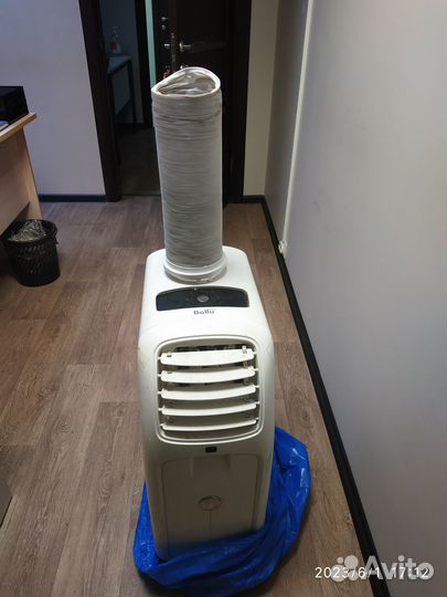 Продается напольный кондиционер ballu