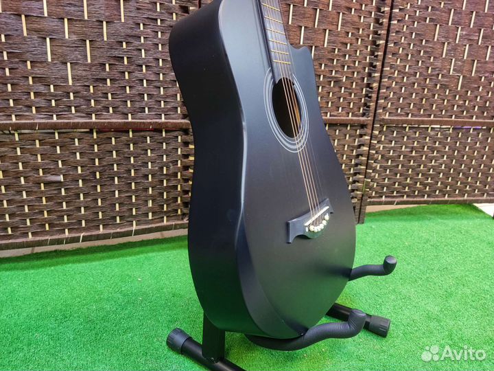 Акустическая гитара