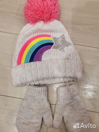Комплект новый шапка и варежки зима
