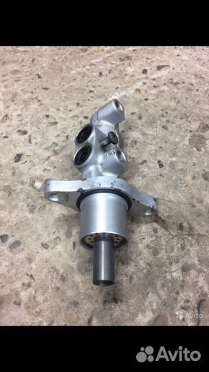 Главный тормозной цилиндр Mazda 3 BK