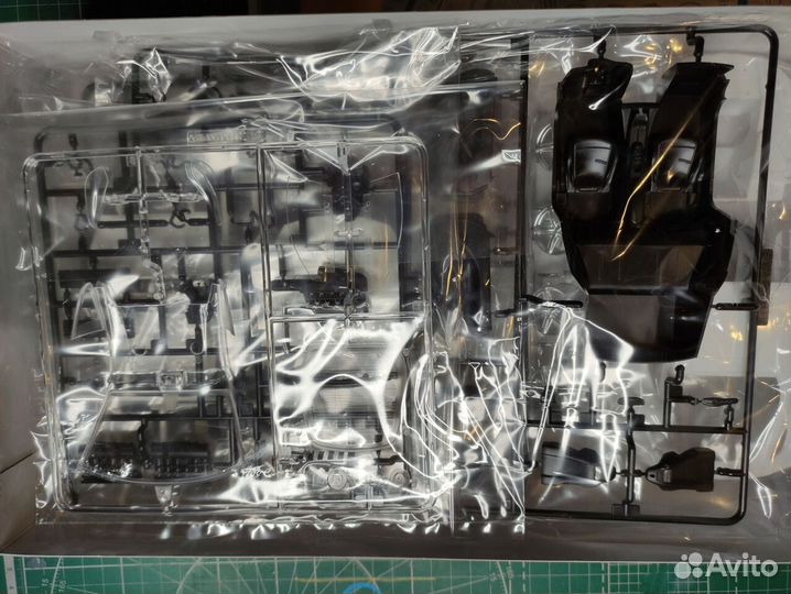 Сборная модель 1/24 Fujimi Ferrari F12 с травлом