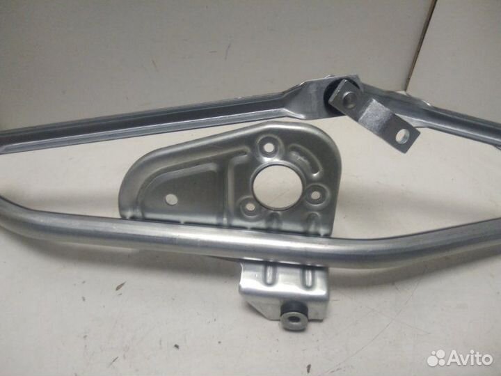 Трапеция стеклоочистителей Volkswagen Passat B5