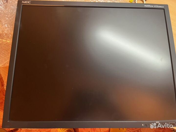 Монитор профессиональный Nec MultiSync LCD2090UXi