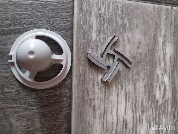 Продам запасные части для мясорубки Браун 1100/130