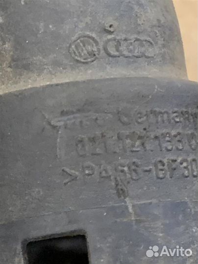 Фланец / тройник Volkswagen Passat (B5) 1996-2000