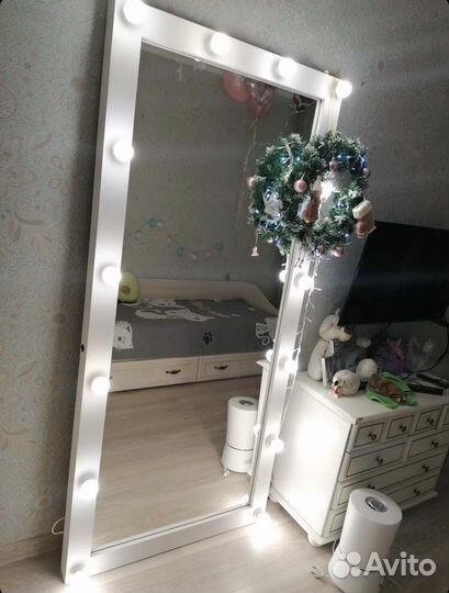 Гримерное зеркало в полный рост