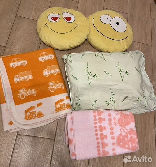 Подушки и одеяла