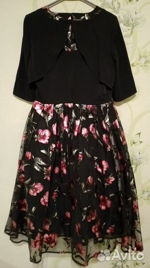 Платье праздничное