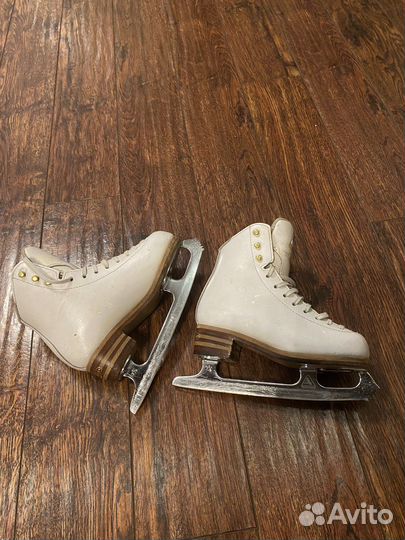 Коньки фигурные 13р