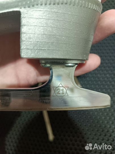 Коньки фигурные risport