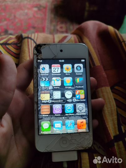 Плеер iPod touch 4