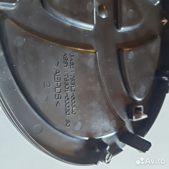 Эмблема Toyota land cruiser 200