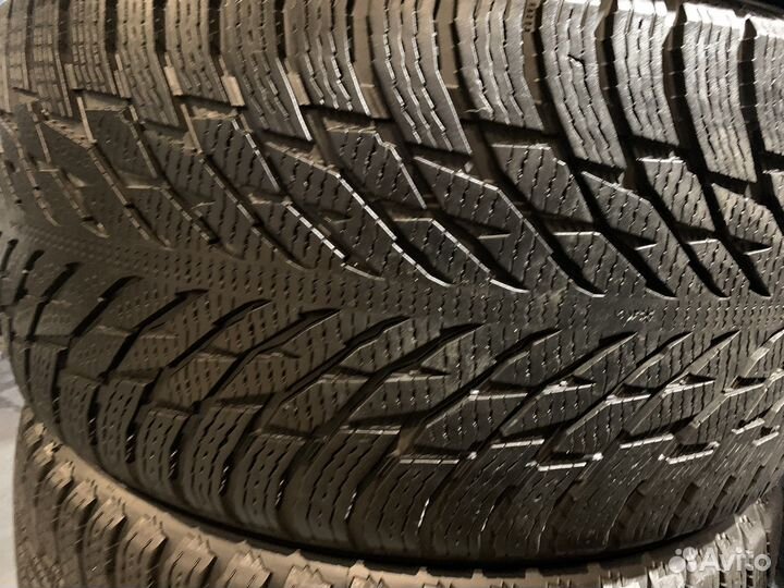 Nokian Tyres Hakkapeliitta R3 SUV 255/45 R20 и 285/40 R20 107T