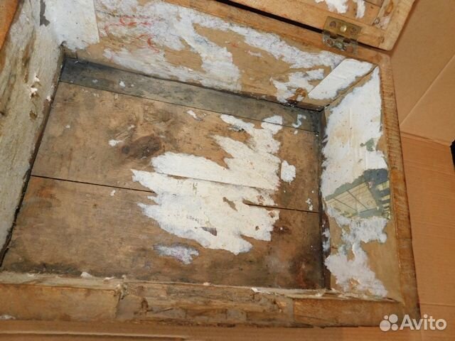 Антикварный, деревянный сундучок-ларец Р.И