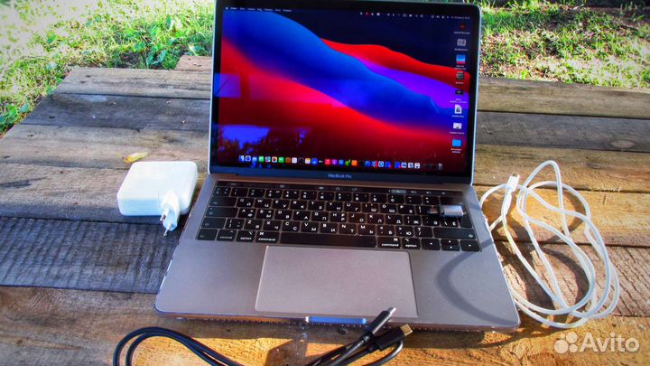 Macbook pro 13 2019 touch bar