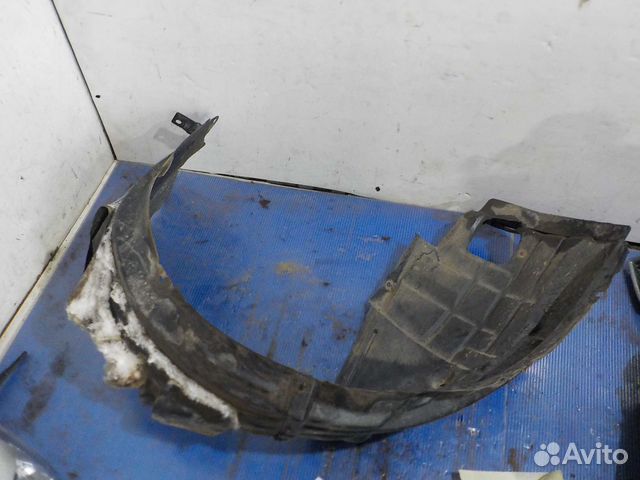 Подкрылок передний левый Lexus GS