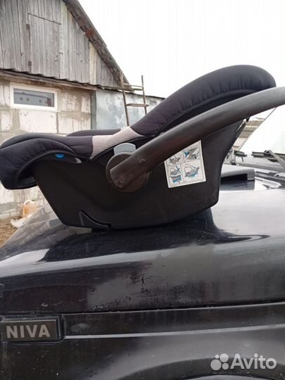 Автомобильное детское кресло от 0 до 18 кг