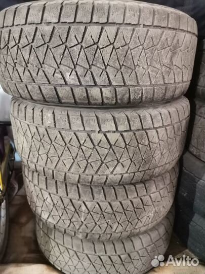 Bridgestone Blizzak DM-V2 285/65 R18