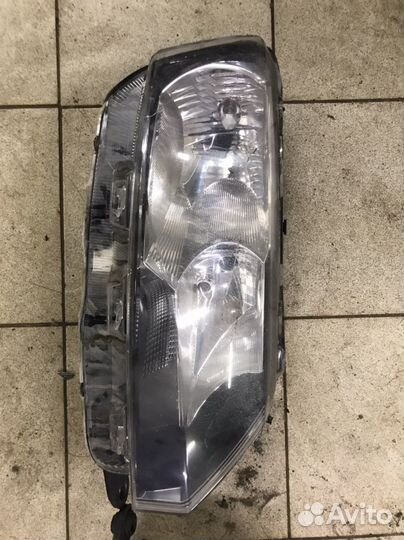 Блок фары skoda rapid 2017