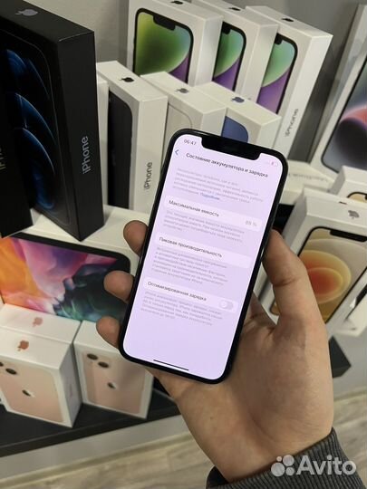iPhone 12, 64 ГБ