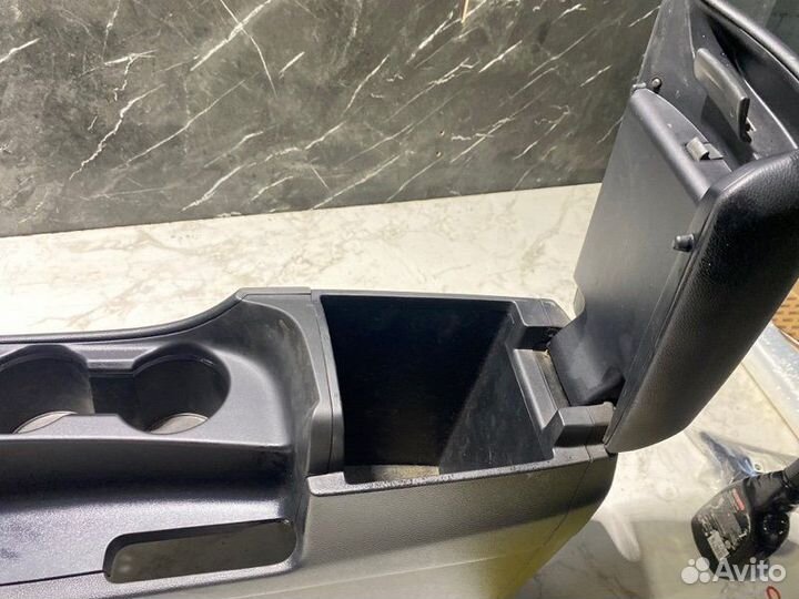 Консоль центральная Kia Ceed JD G4FA 2015