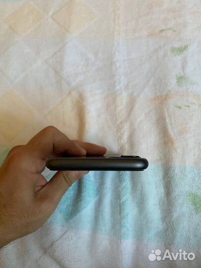 Мобильные телефоны бу iPhone 11
