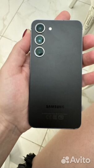 Samsung Galaxy S23, 8/256 ГБ