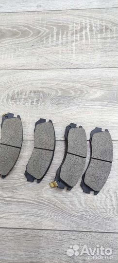 Передние тормозные колодки на Mitsubishi