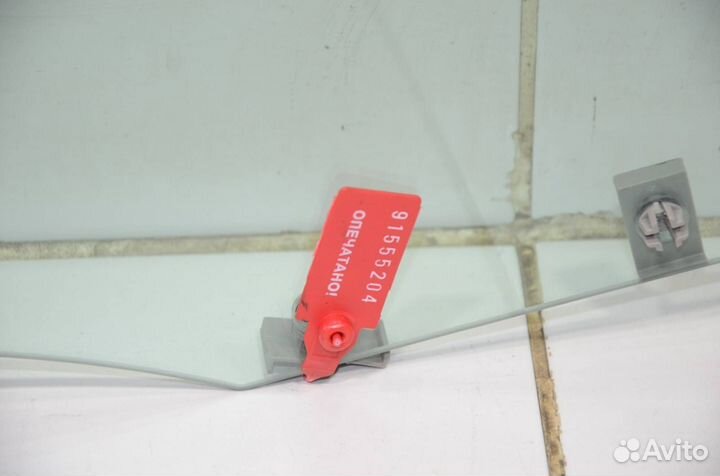 Стекло двери переднее правое Ford Escape EP3 3.0