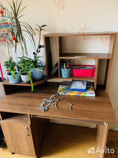 Компьютерный стол