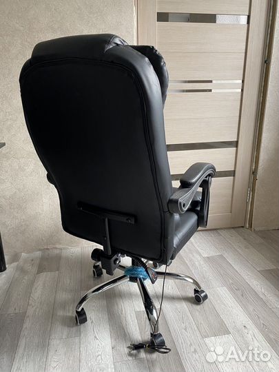 Офисное кресло новое