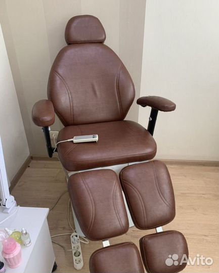 Педикюрное кресло с мотором