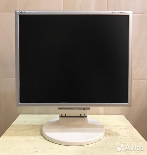 Монитор NEC MultiSync LCD195VXM+ 19