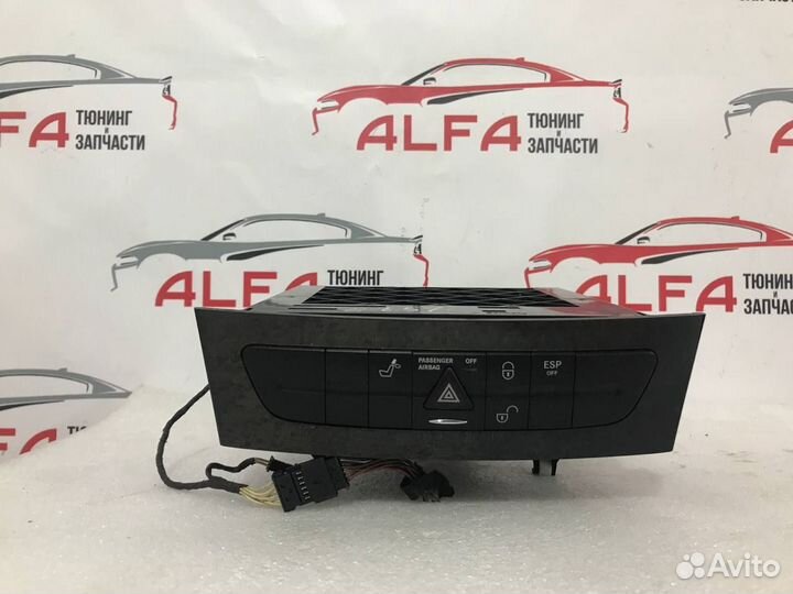 Cd чейнджер Mercedes W211 A2116800552